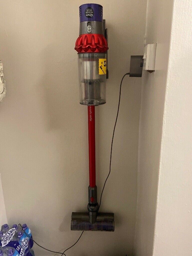 Dyson cyclone v10 total clean absolute cordless vacuum cleaner for sale | in Portadown, County