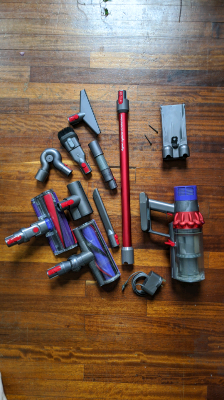 Dyson V10 Total Clean | in East End, Glasgow | Gumtree