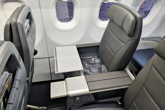 Review: American Airlines A321neo First Class Orlando-Phoenix