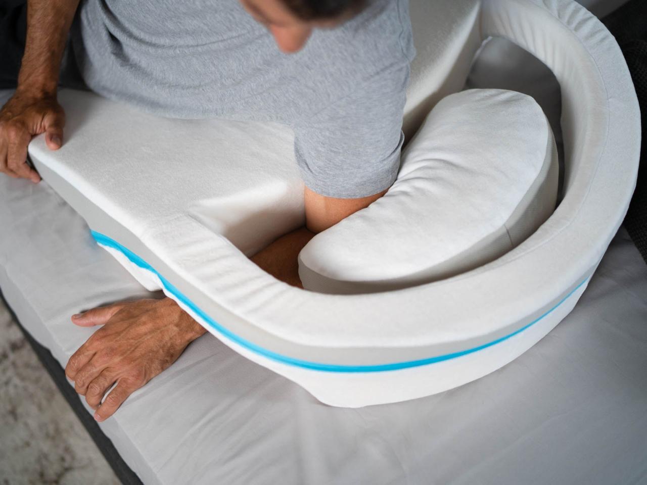 MedCline - LP - Shoulder Relief Solution Shoulder Relief Wedge and Therapeutic Body Pillow