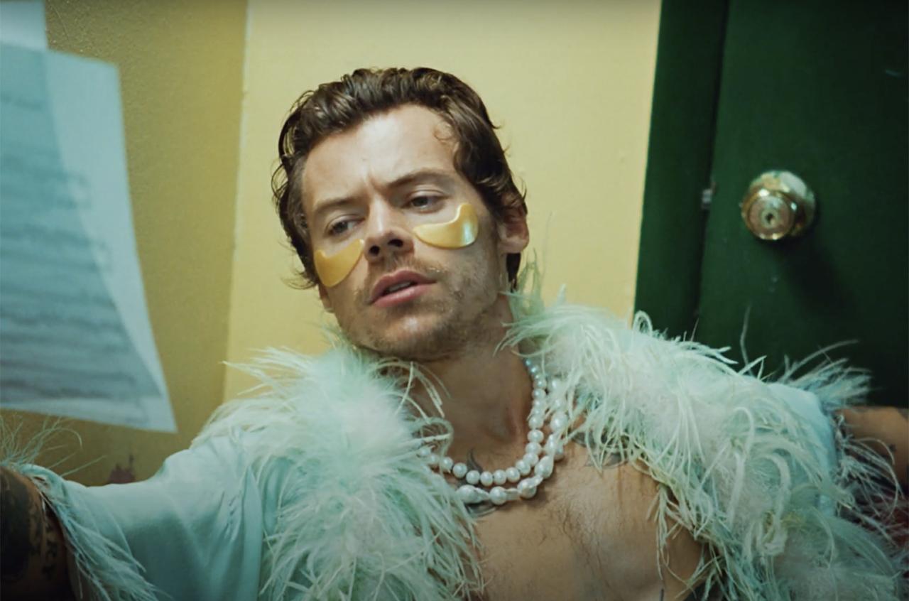 Harry Styles ‘Music for a Sushi Restaurant’ Music Video: Watch – Billboard
