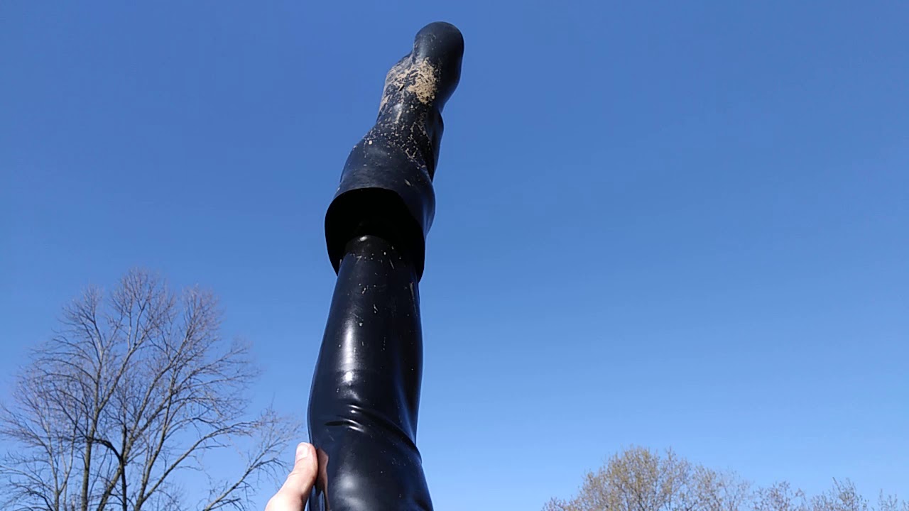 Latex stretch on the grass - YouTube
